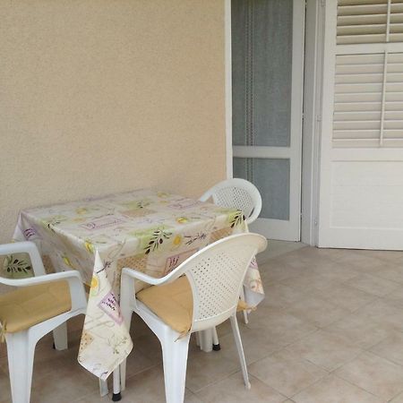 Apartment Biserka Barbat na Rabu Екстериор снимка