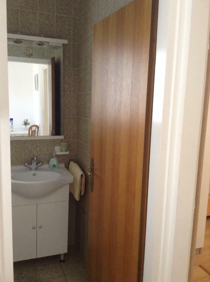 Apartment Biserka Barbat na Rabu Екстериор снимка