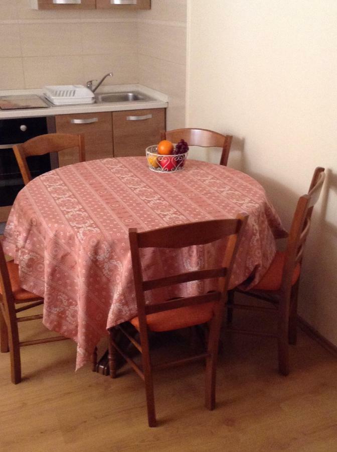 Apartment Biserka Barbat na Rabu Екстериор снимка