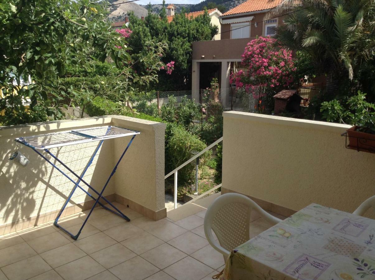 Apartment Biserka Barbat na Rabu Екстериор снимка